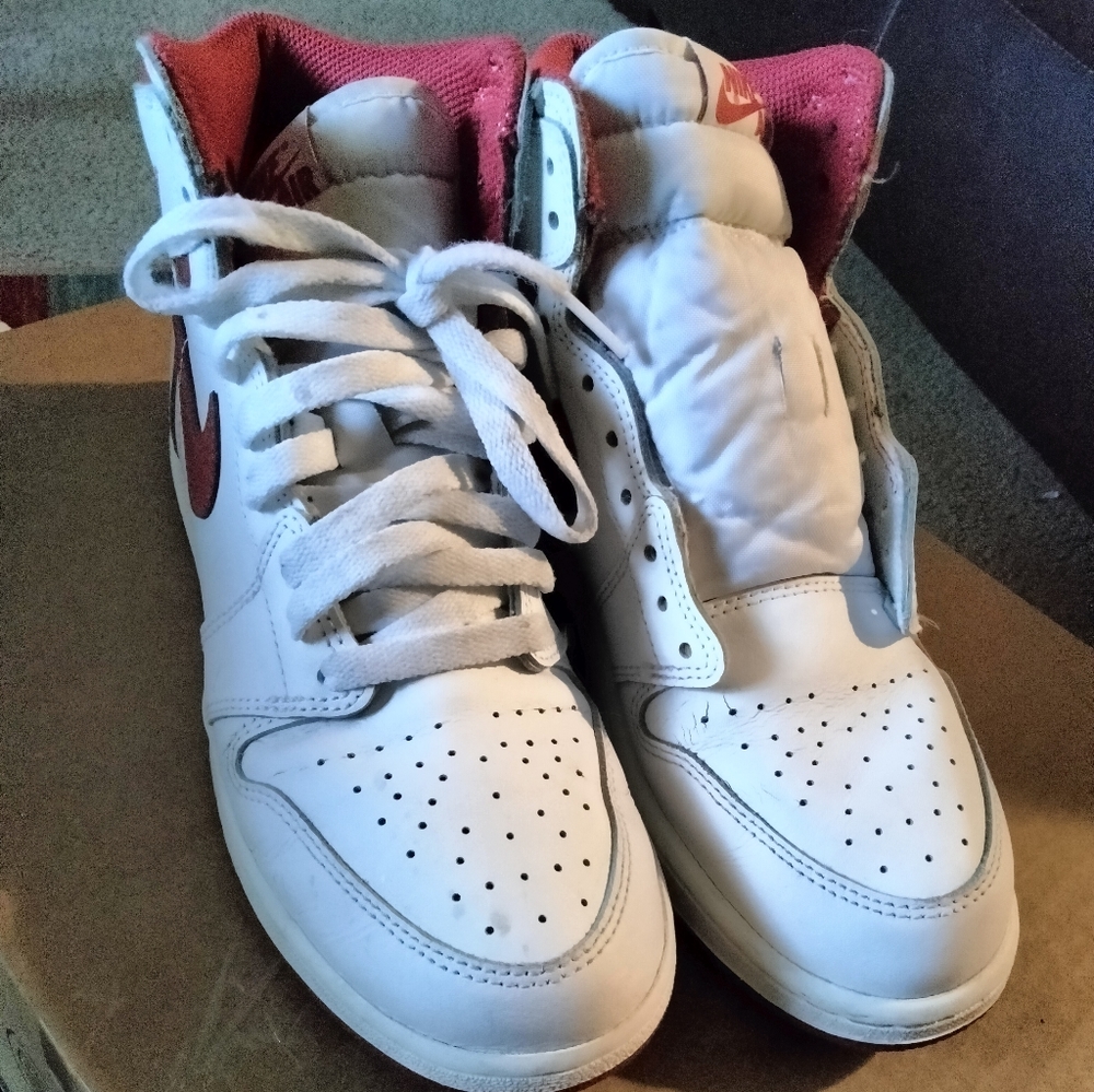 Jordan 1 Retro High OG 'Metallic Red' 7Y/7M